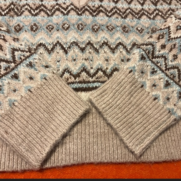 Retro cream & blue Scottish jacquard wool blend knit cropped V-neck sweater NWT - Picture 4 of 8